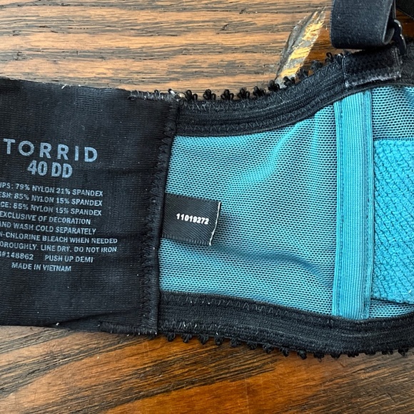 Torrid Curve push-up plunge bra, teal/black mesh Size 40DD/40E - Picture 3 of 4
